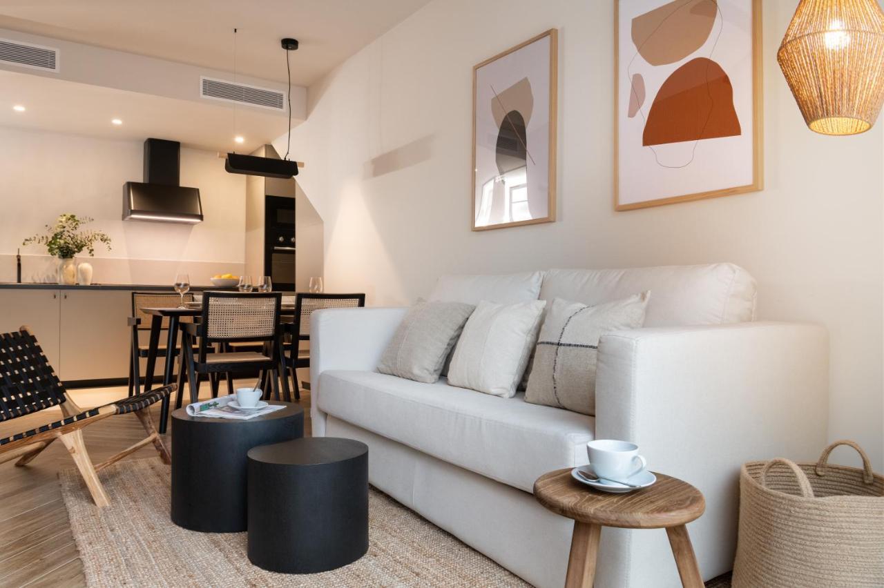 Magno Apartments Robles With Jacuzzi And Private Parking Sevilla Eksteriør billede