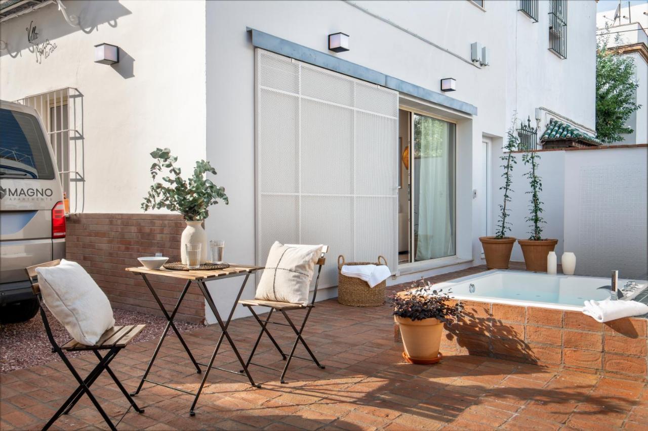 Magno Apartments Robles With Jacuzzi And Private Parking Sevilla Eksteriør billede