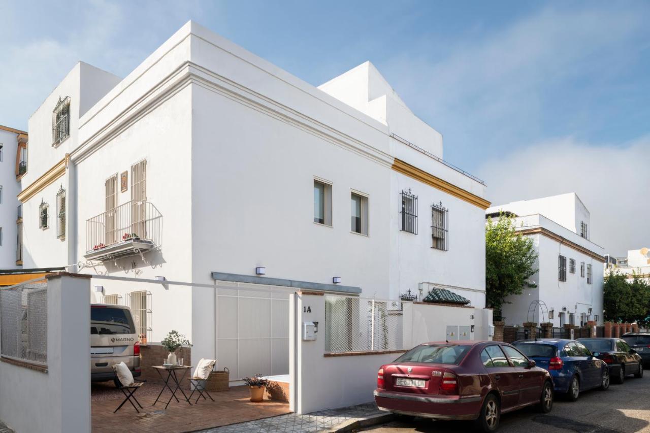 Magno Apartments Robles With Jacuzzi And Private Parking Sevilla Eksteriør billede